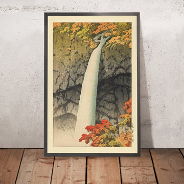 Ein gerahmtes Bild von Kegon Waterfall Nikko von Hasui Kawase 1935