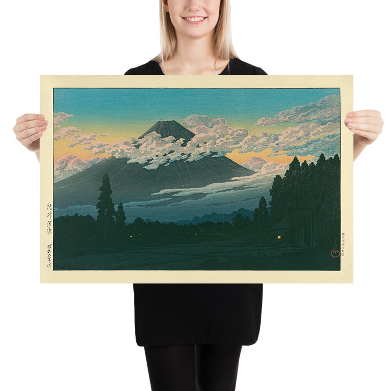 Mt Fuji di sera vicino a Suson di Hasui Kawase 1935 