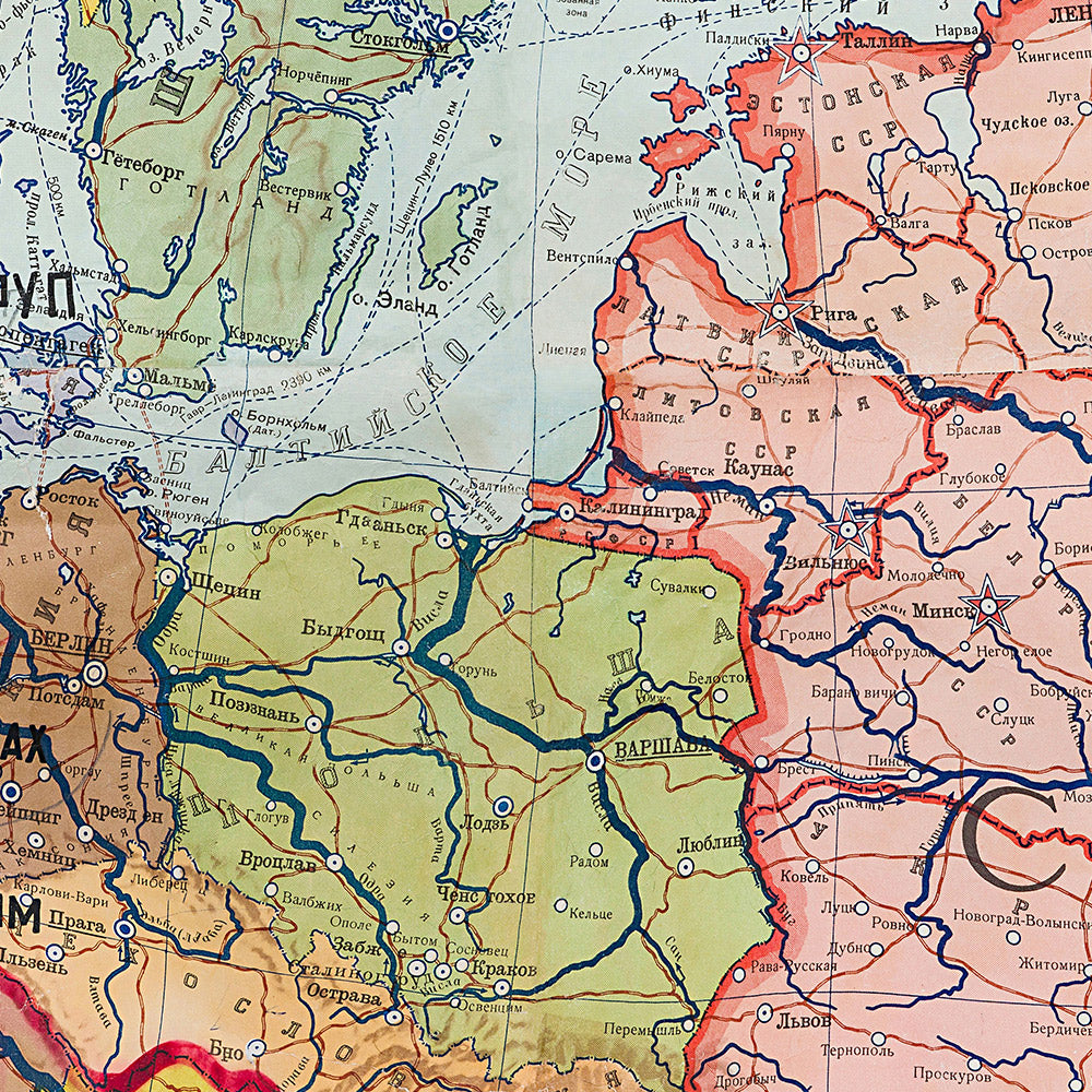 Mapa militar antiguo de la Europa de la Guerra Fría, realizado por GUGN en 1953: Pacto de Varsovia, OTAN, Unión Soviética, Alemania, Francia