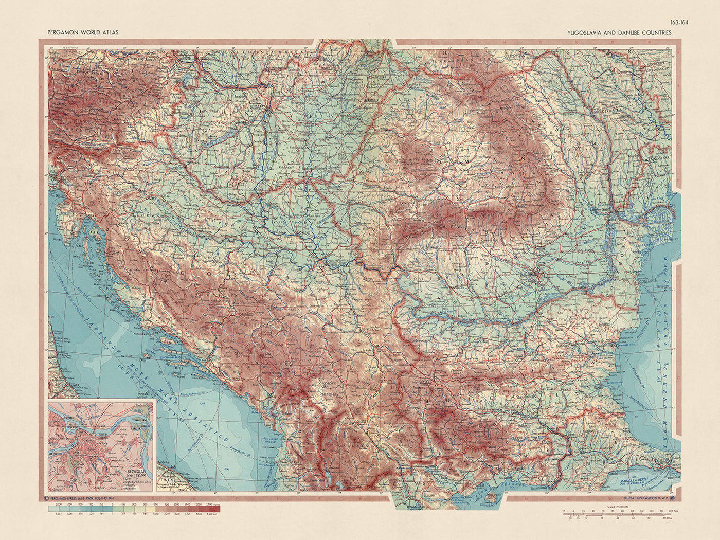 Alte Weltkarte von Jugoslawien und den Donauländern vom Topografischen Dienst der polnischen Armee, 1967: Detaillierte politische und physische Karte, Einschub von Belgrad, Mercator-Projektion