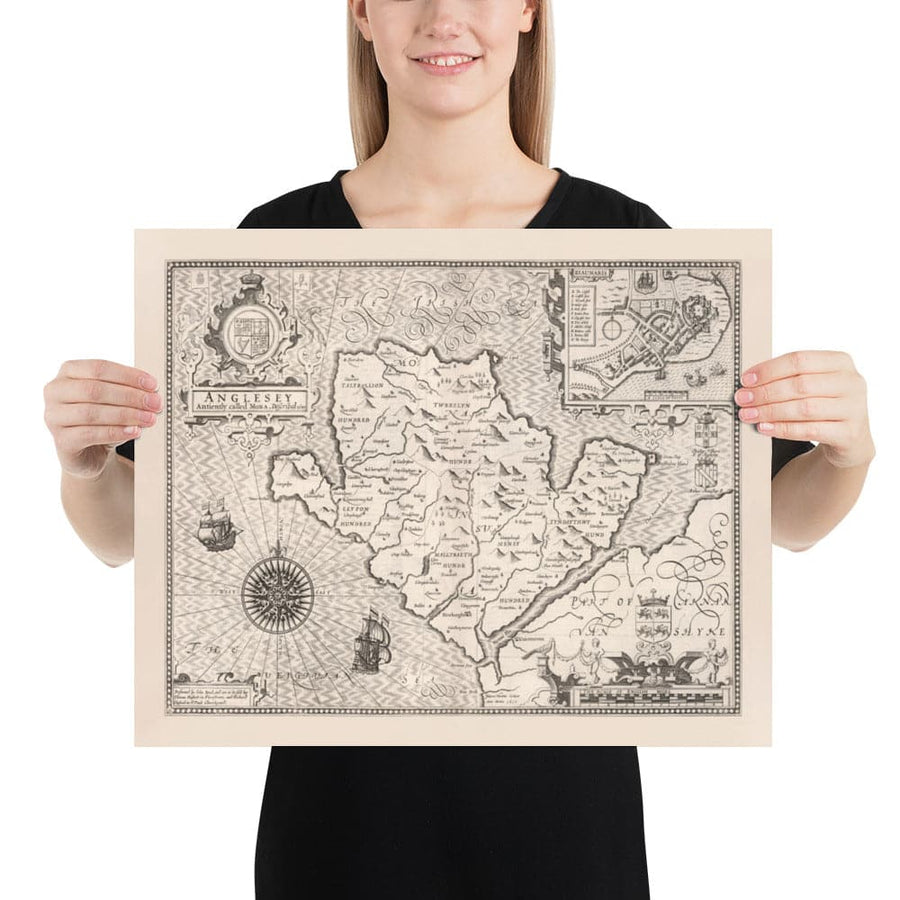 Antica mappa monocromatica di Anglesey, Galles, 1611 di John Speed - Holyhead, Llanfairpwllgwyngyll, Bangor 